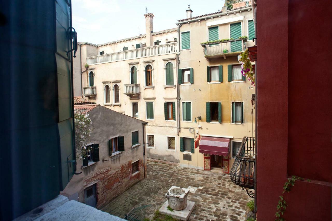 Ferienwohnung Al Mezzanino, Palazzo Torniello Venedig Exterior foto