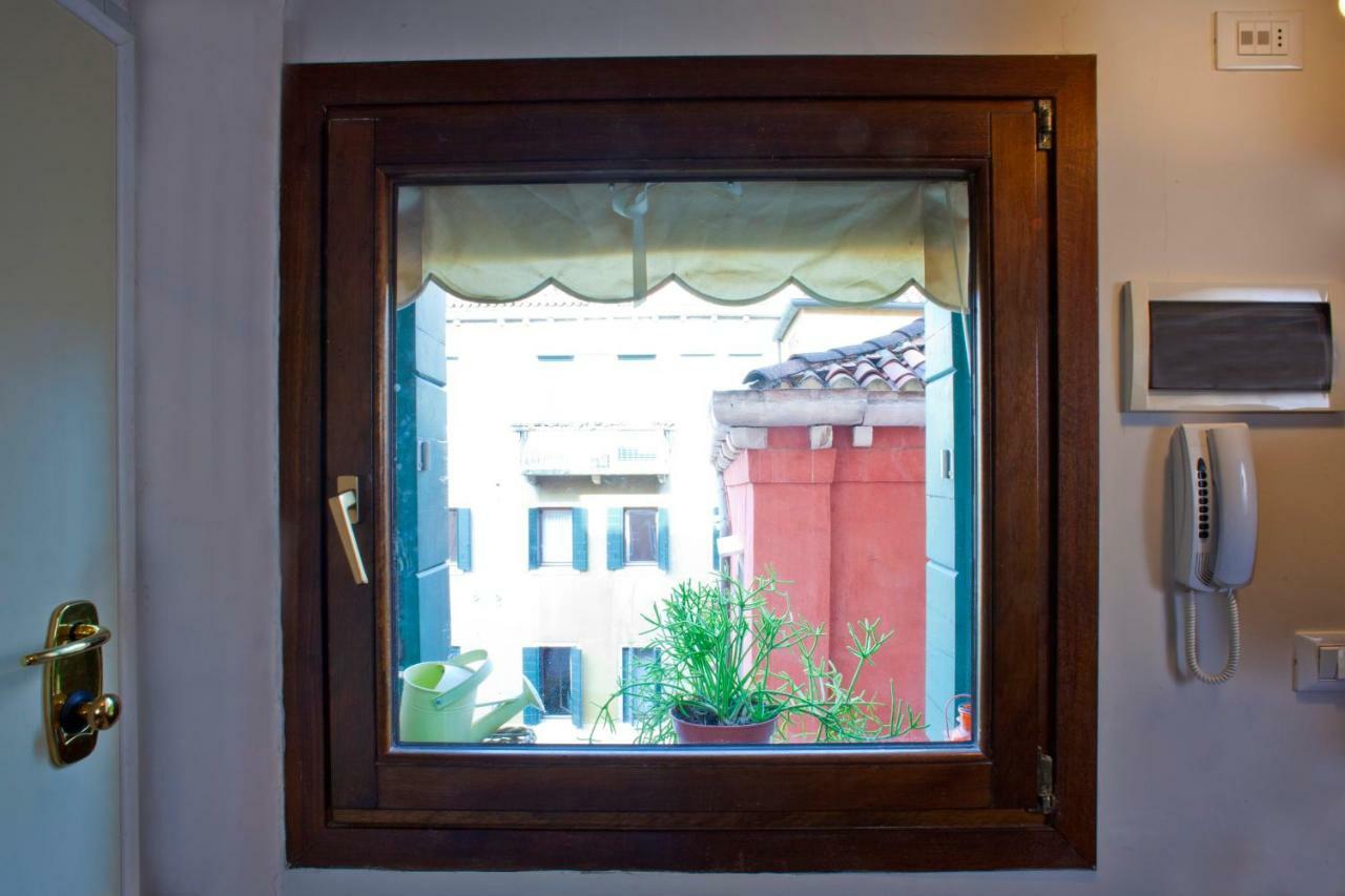 Ferienwohnung Al Mezzanino, Palazzo Torniello Venedig Exterior foto